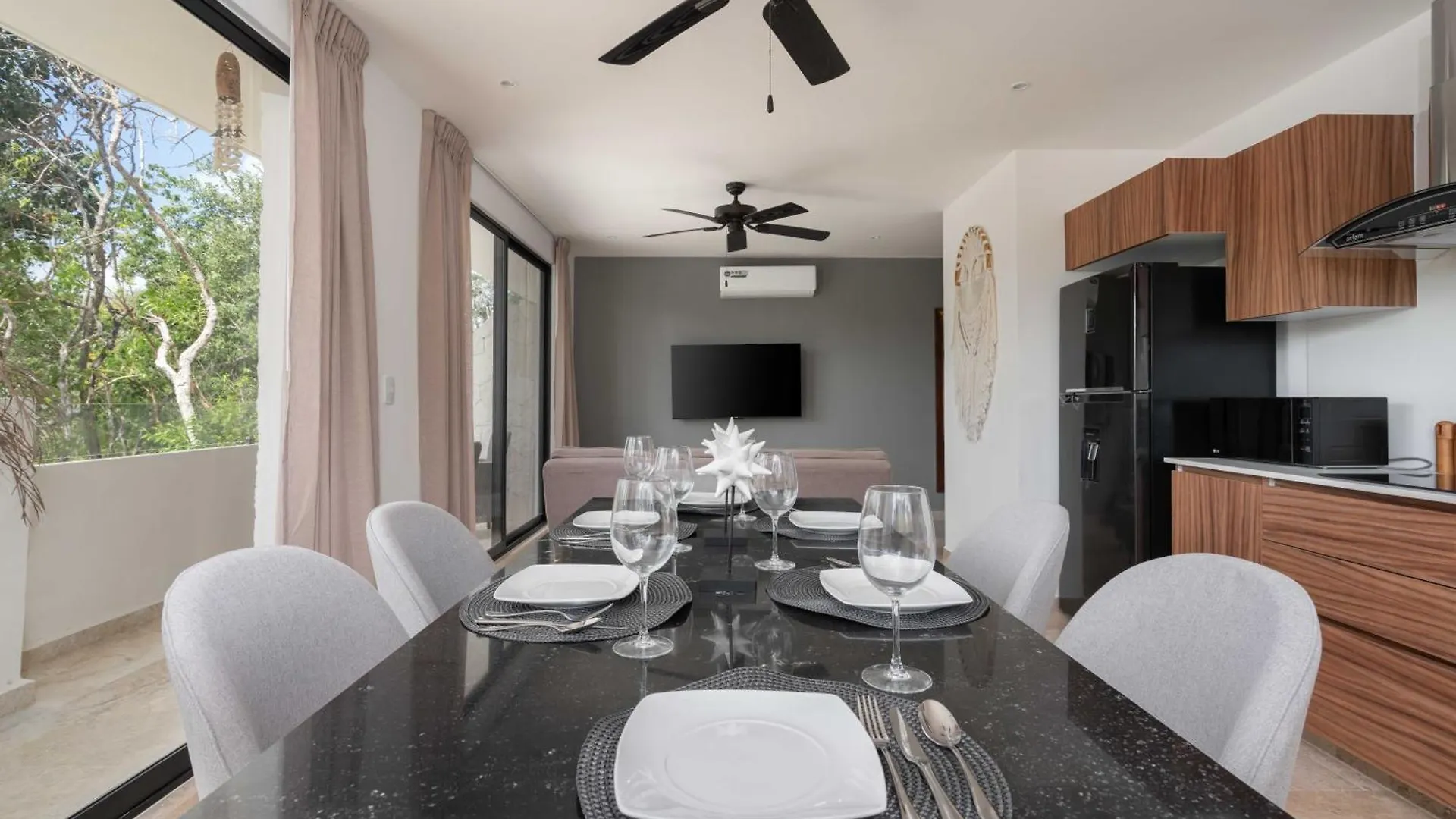 2Bd With Rooftop Pool Near Beach Tulum Mexico